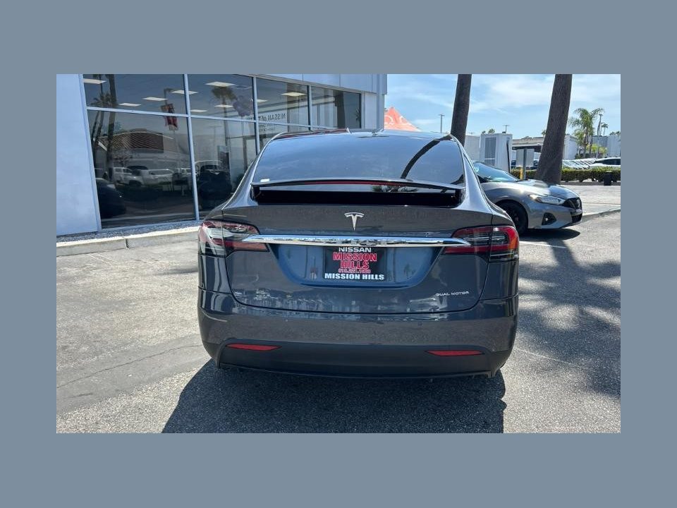 2019 Tesla Model X Standard Range