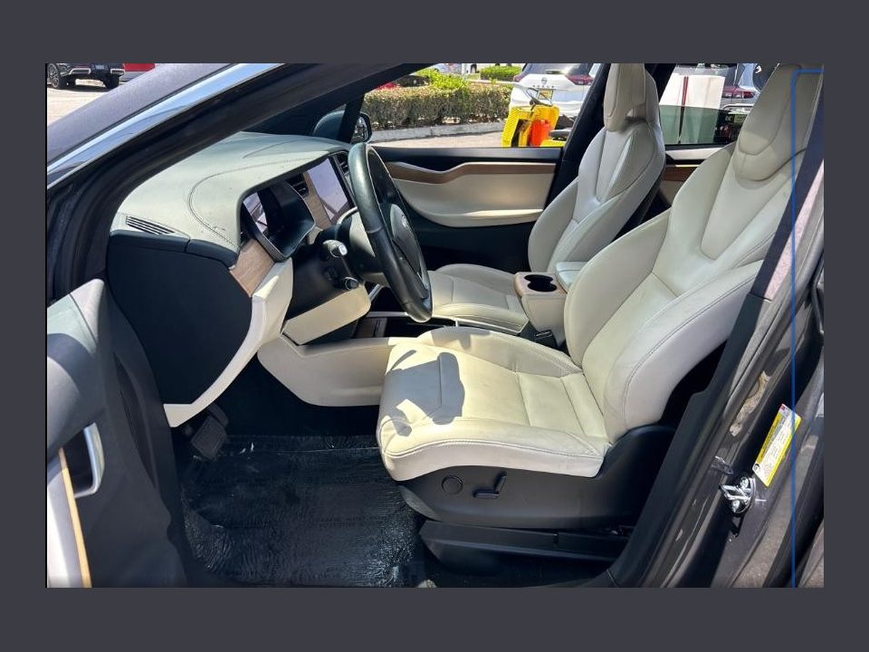 2019 Tesla Model X Standard Range