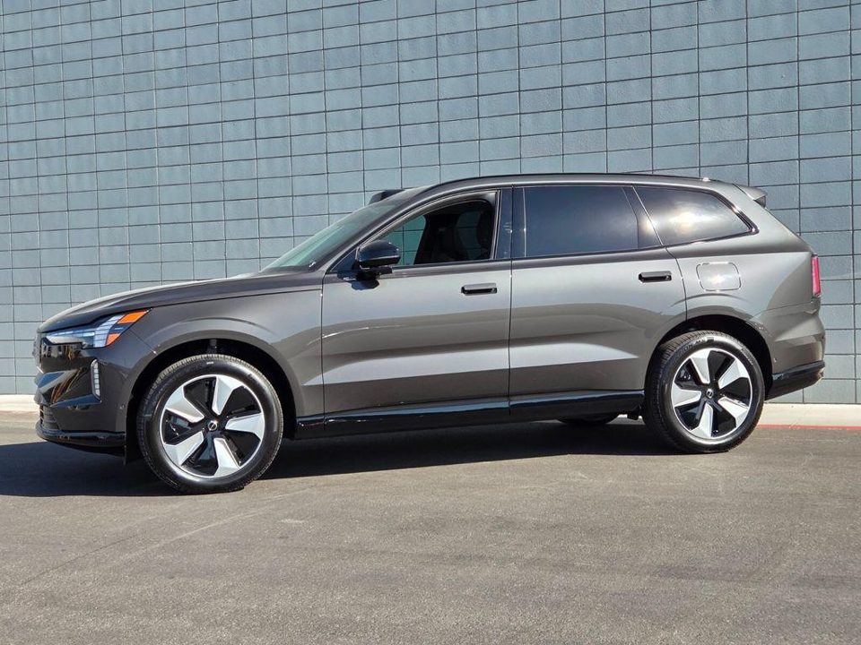 2025 Volvo EX90 Plus, Twin Motor Performance, Fully electric, 7 Seats