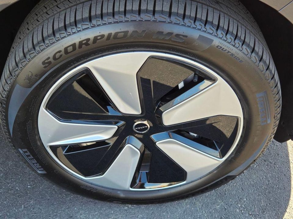 2025 Volvo EX90 Plus, Twin Motor Performance, Fully electric, 7 Seats