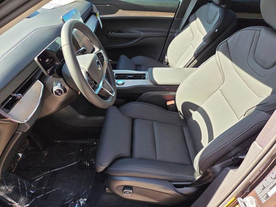 2025 Volvo EX90 Plus, Twin Motor Performance, Fully electric, 7 Seats