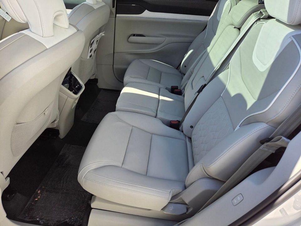 2025 Volvo EX90 Ultra, Twin Motor Performance, Fully electric, 7 Seats