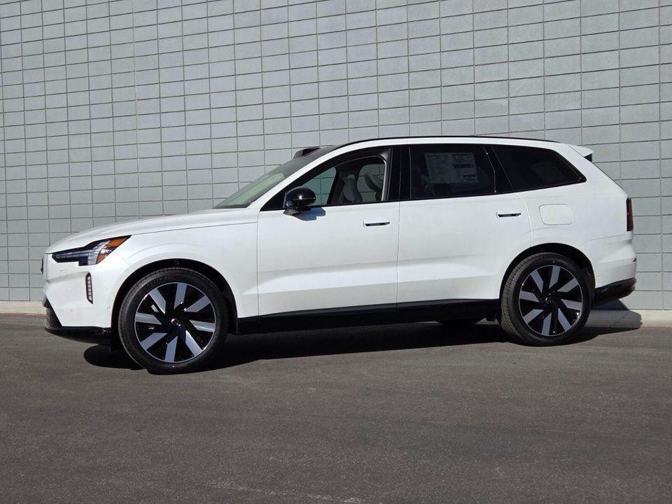 2025 Volvo EX90 Ultra, Twin Motor Performance, Fully electric, 7 Seats