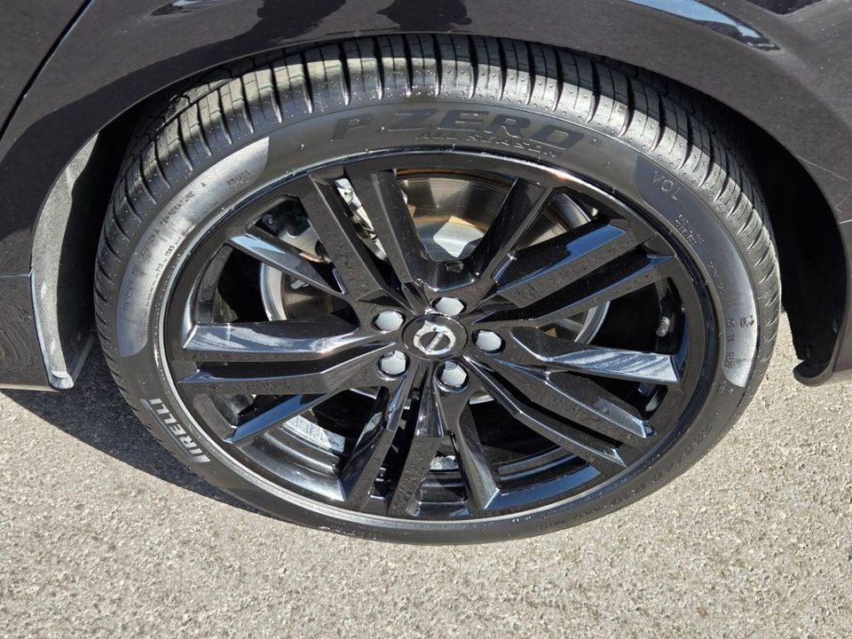 2024 Volvo S60 RECHARGE PLUG-IN HYBRID T8 Plus Black Edition