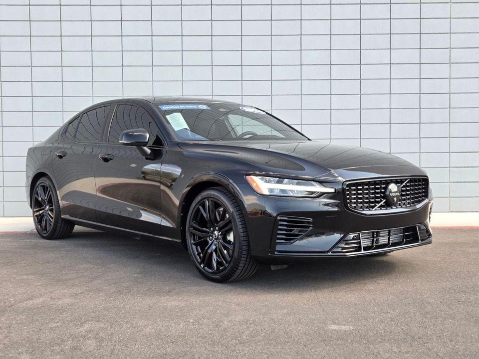 2024 Volvo S60 RECHARGE PLUG-IN HYBRID T8 Plus Black Edition