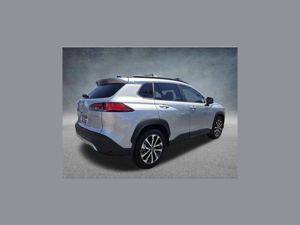 2025 Toyota Corolla Cross XLE