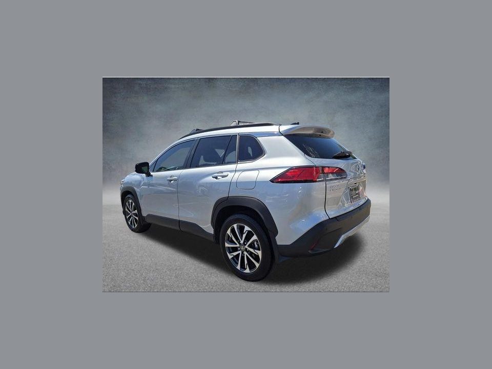 2025 Toyota Corolla Cross XLE
