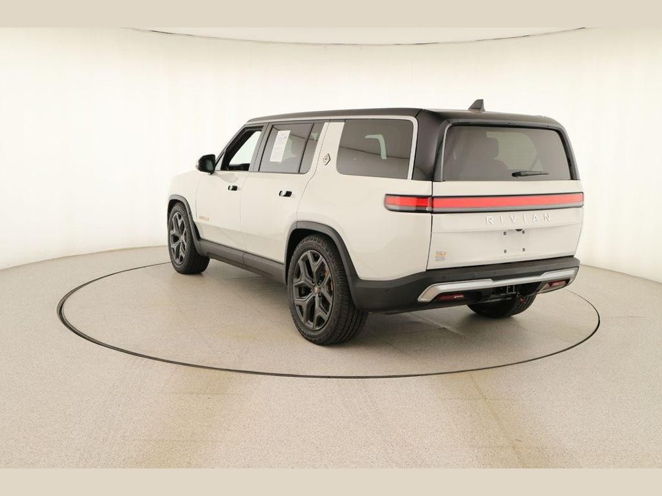 2024 Rivian R1S Adventure Quad Motor Large Pack