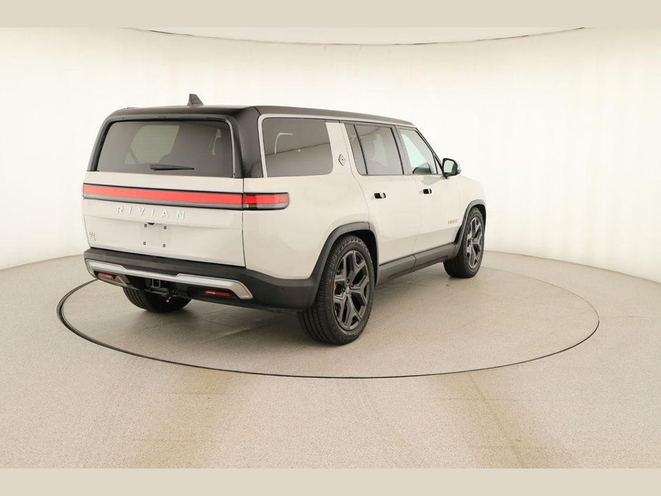 2024 Rivian R1S Adventure Quad Motor Large Pack