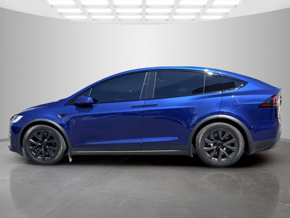 2023 Tesla Model X Standard Range