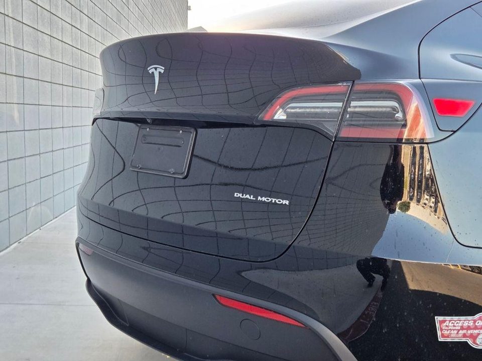 2023 Tesla Model Y Long Range Dual Motor All-Wheel Drive