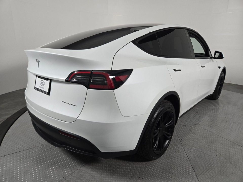 2023 Tesla Model Y Long Range Dual Motor All-Wheel Drive