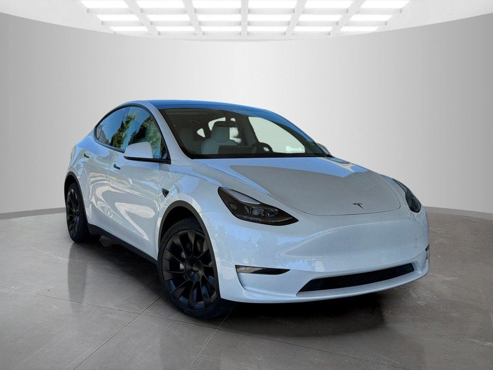 2023 Tesla Model Y Long Range Dual Motor All-Wheel Drive