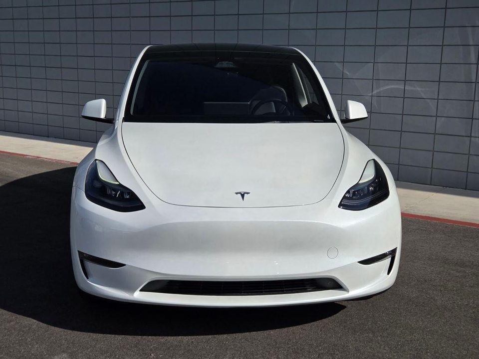 2023 Tesla Model Y Long Range Dual Motor All-Wheel Drive
