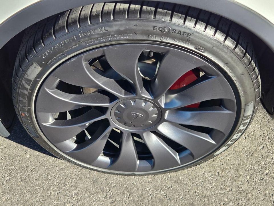 2023 Tesla Model Y Performance Dual Motor All-Wheel Drive