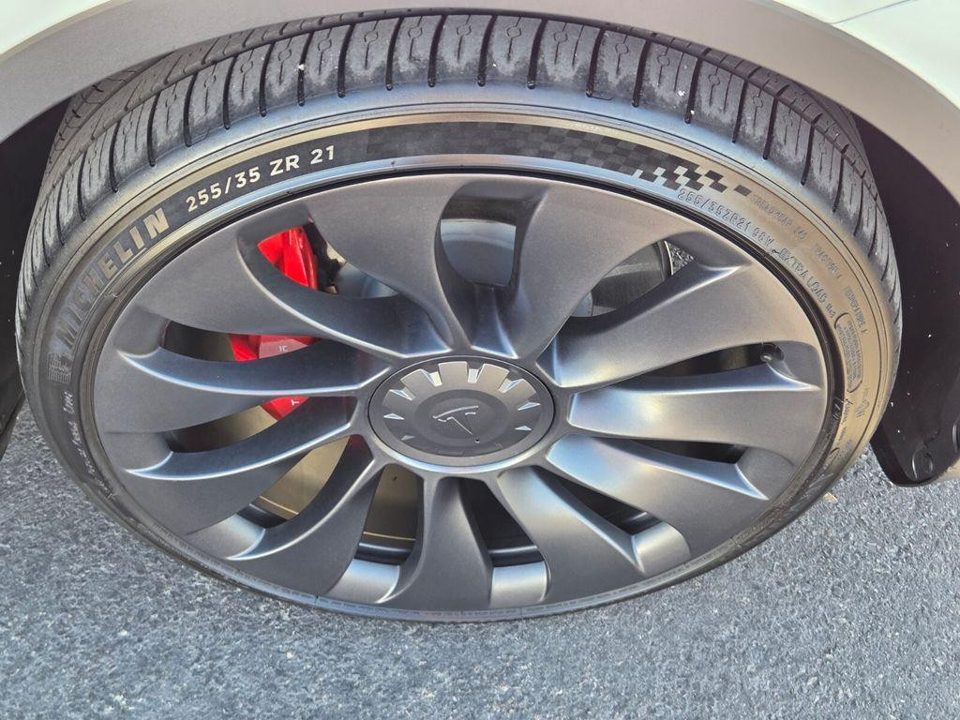 2023 Tesla Model Y Performance Dual Motor All-Wheel Drive