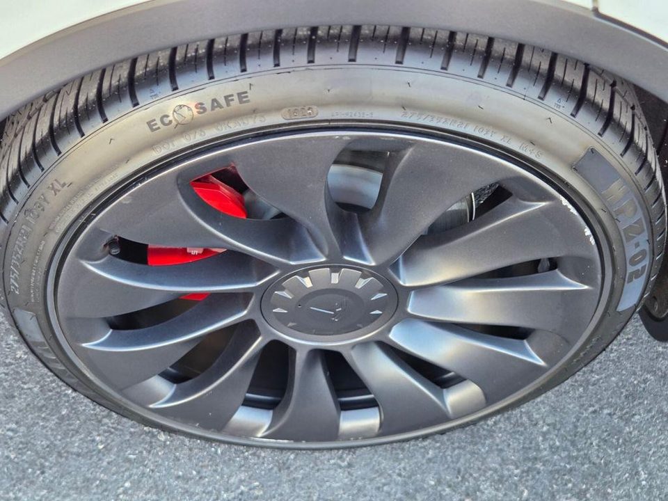 2023 Tesla Model Y Performance Dual Motor All-Wheel Drive