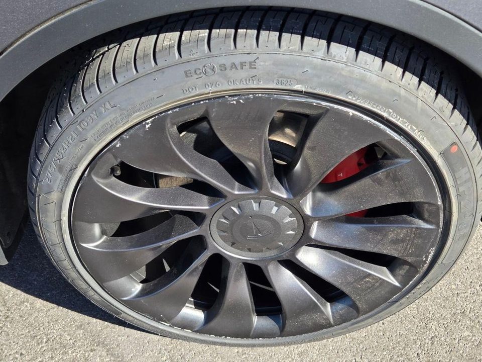 2022 Tesla Model Y Performance Dual Motor All-Wheel Drive