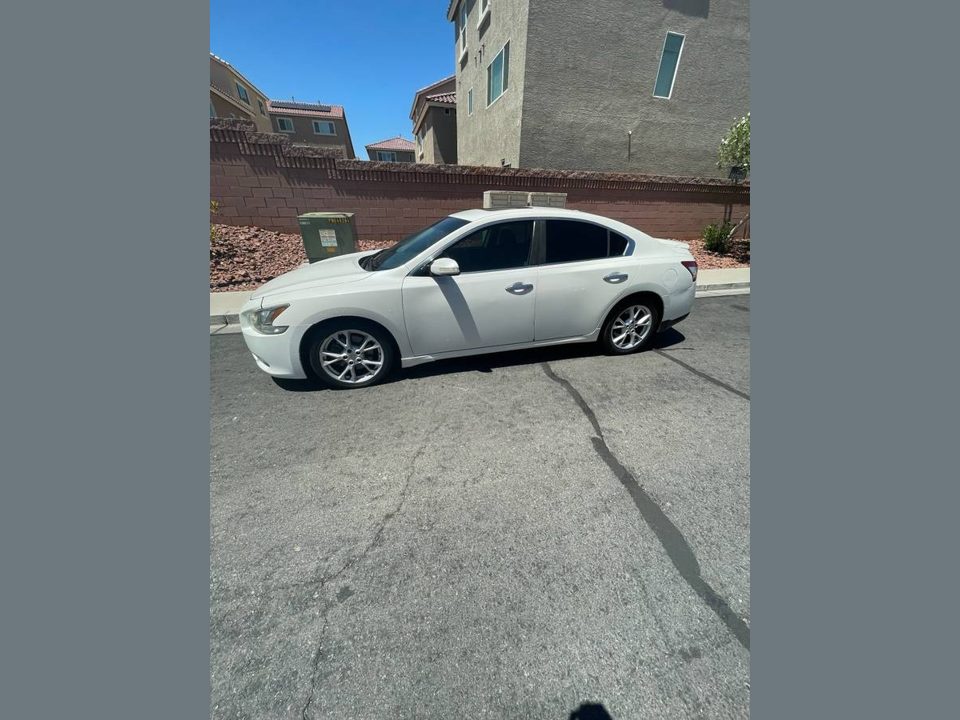 2010 Nissan Maxima SV