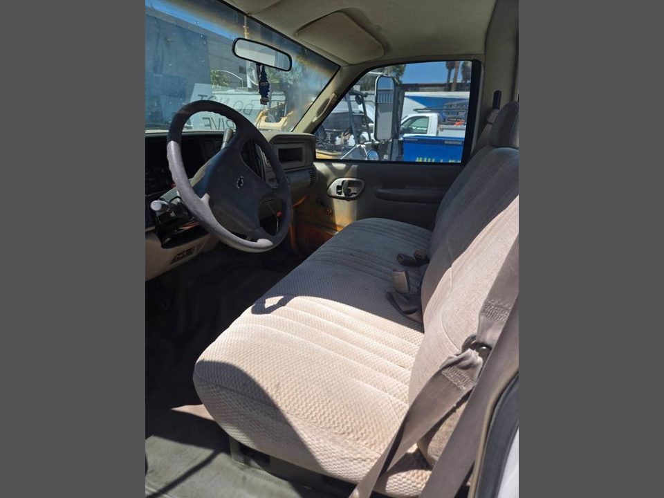 2000 Chevrolet 3500 HE UTILITY TRUCK