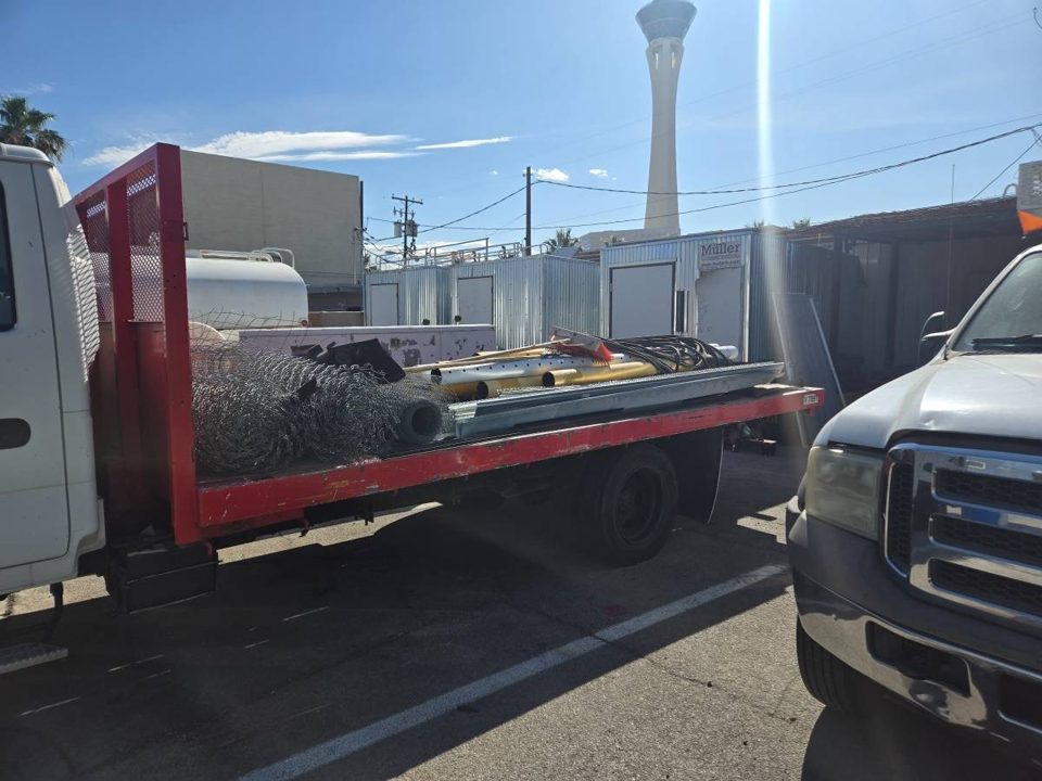 2005 Chevrolet TILT MASTER FLAT BED CREW CAB TRUCK
