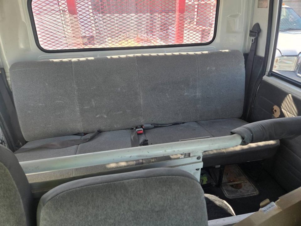2005 Chevrolet TILT MASTER FLAT BED CREW CAB TRUCK