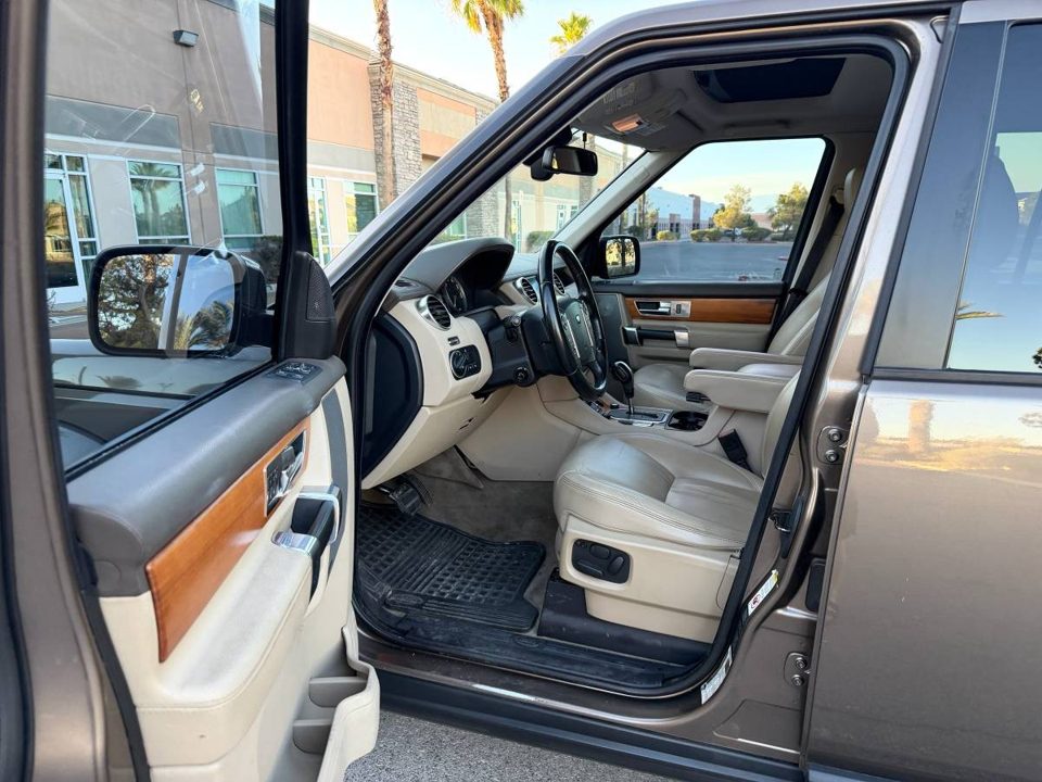 2011 Land Rover LR4 Luxyry