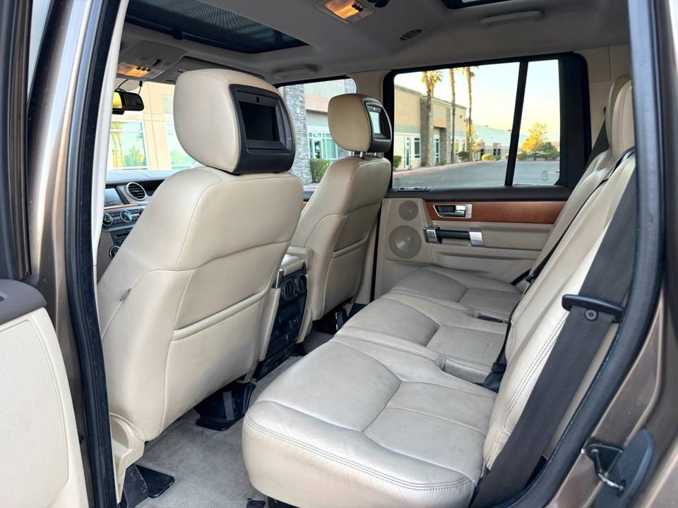 2011 Land Rover LR4 Luxyry