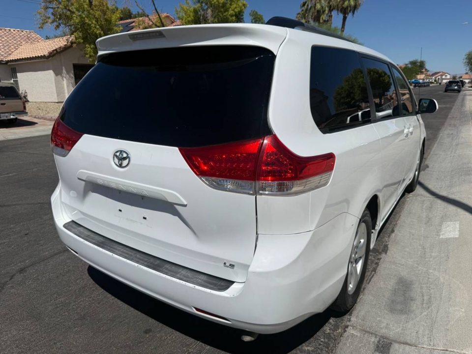 2014 Toyota SIENNA LE 3RD ROW 8 PASSENGER CLEAN NEVADA TITLE