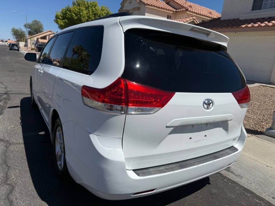 2014 Toyota SIENNA LE 3RD ROW 8 PASSENGER CLEAN NEVADA TITLE
