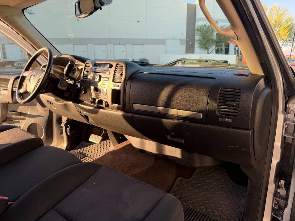 2013 Chevrolet 2500HD 4X4 Crewcab Pickup Truck