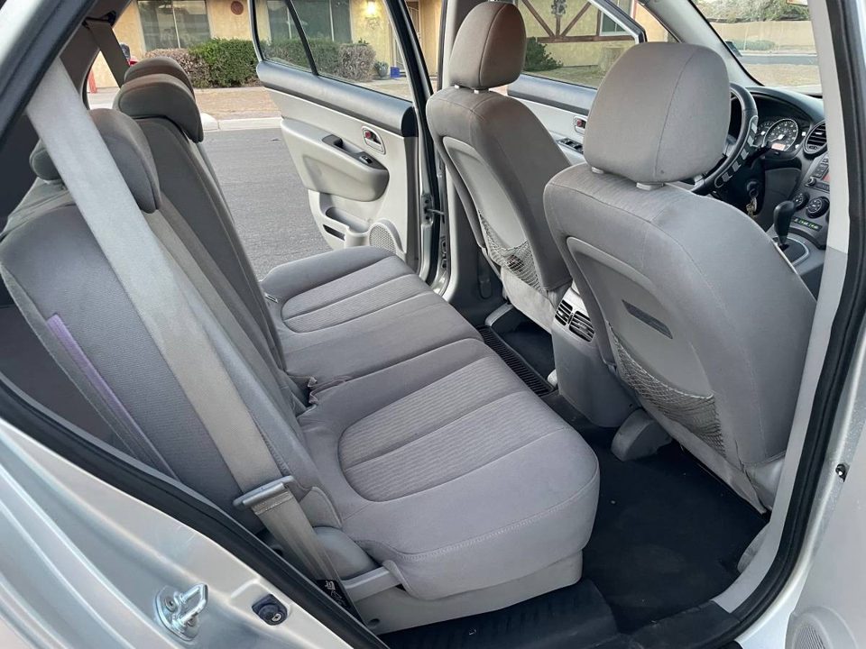 2009 Kia RONDO LX. 4 CYL AUTOMATIC