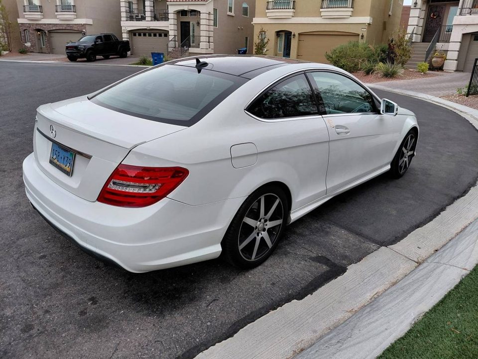 2015 Mercedes-Benz Coupe C250 31mpgs