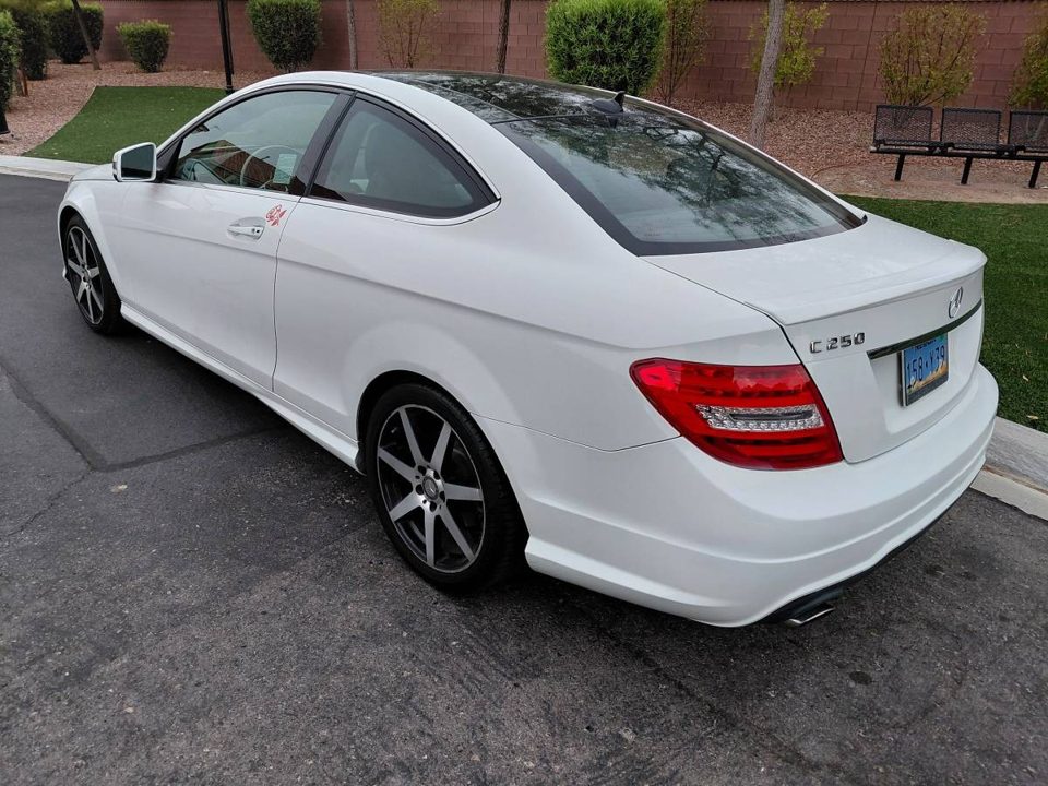 2015 Mercedes-Benz Coupe C250 31mpgs
