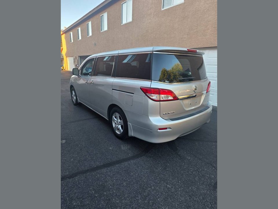 2011 Nissan Quest