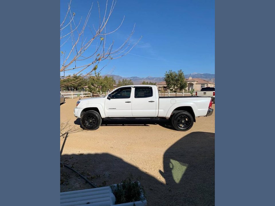 2005 TOTOTA TACOMA