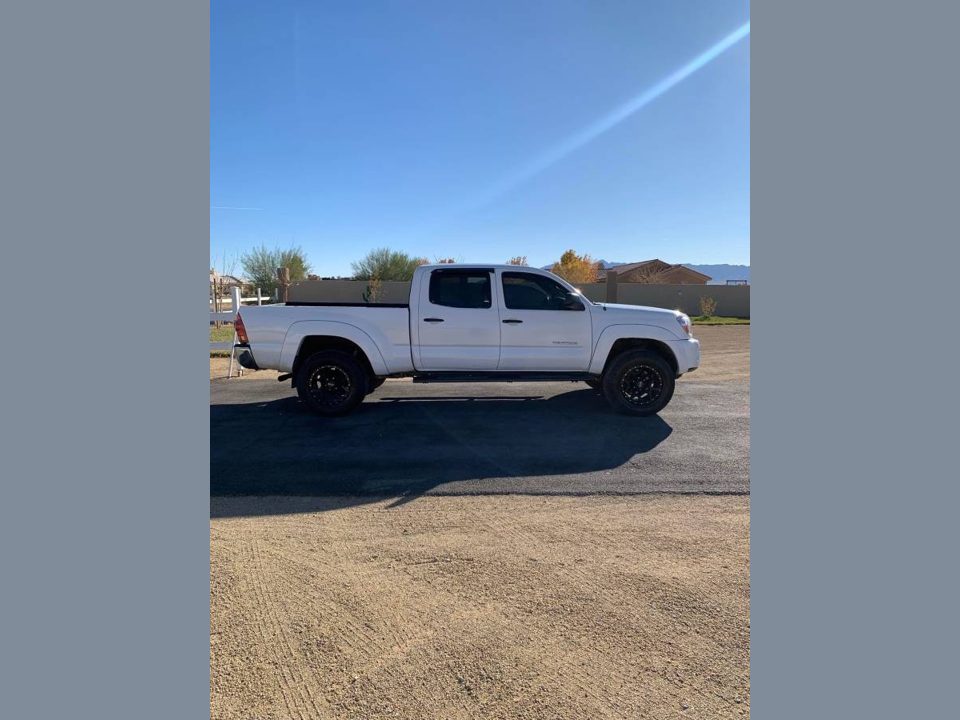 2005 TOTOTA TACOMA