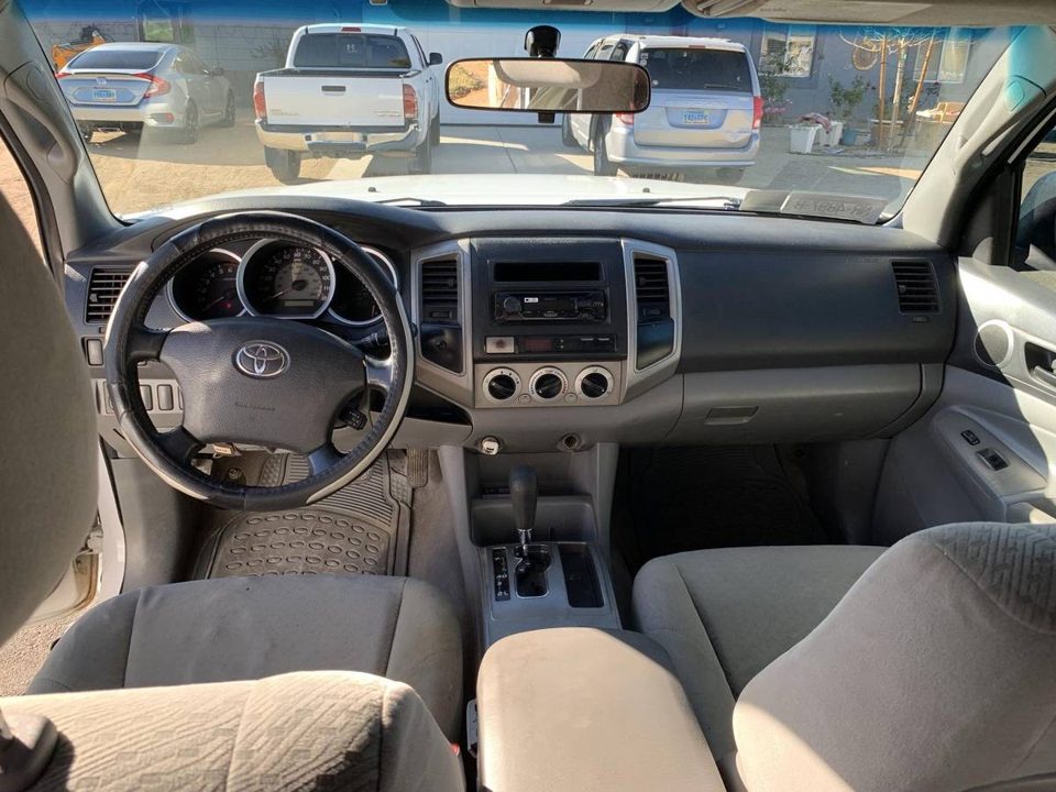 2005 TOTOTA TACOMA