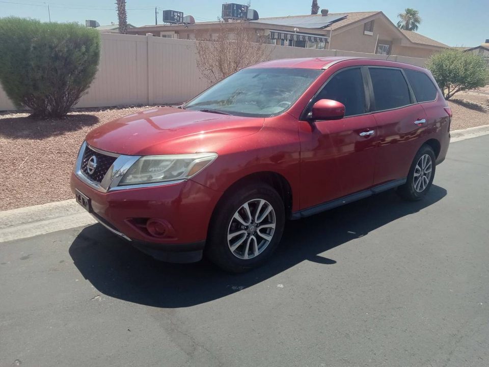 2013 Nissan pathfinder se 7 seats