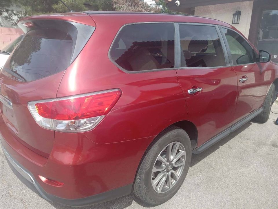 2013 Nissan pathfinder se 7 seats