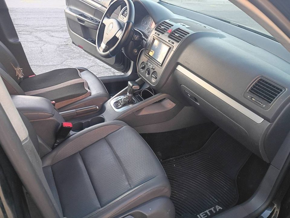 2009 Volkswagen Jetta wolfburg edition