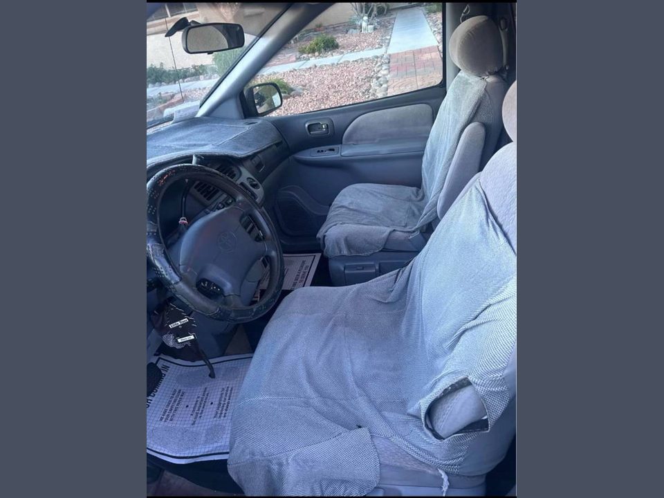2003 Toyota Sienne CE Minivan
