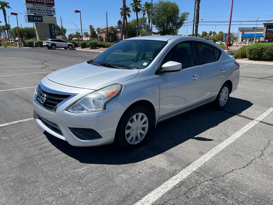 2015 Nissan Versa SV 4cyl auto with and 43k orig