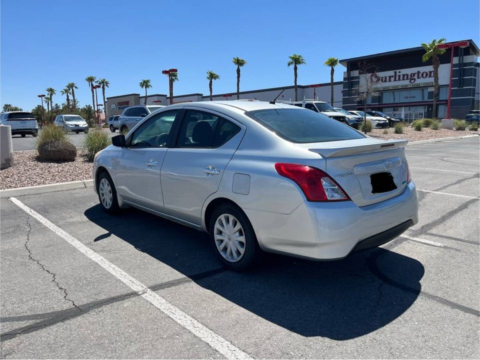 2015 Nissan Versa SV 4cyl auto with and 43k orig