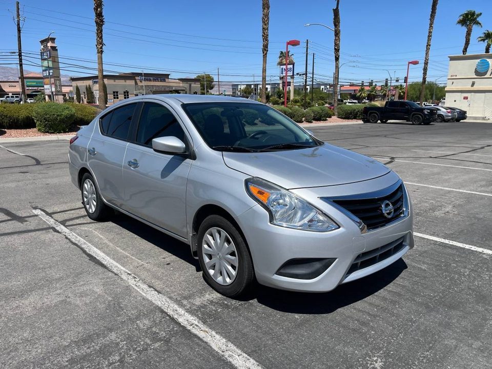 2015 Nissan Versa SV 4cyl auto with and 43k orig