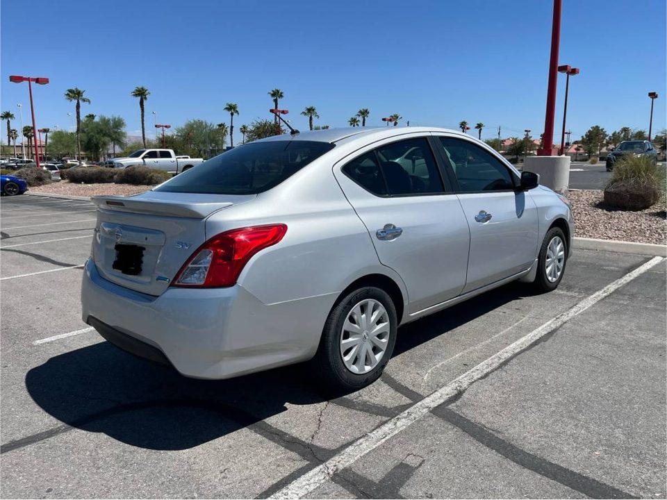 2015 Nissan Versa SV 4cyl auto with and 43k orig