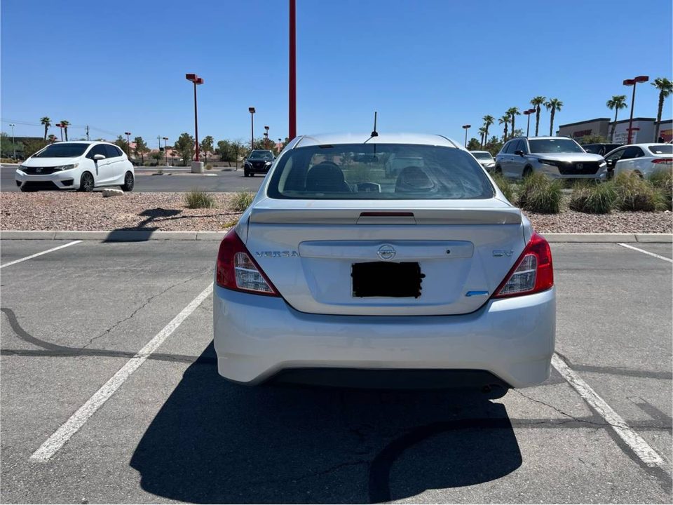 2015 Nissan Versa SV 4cyl auto with and 43k orig