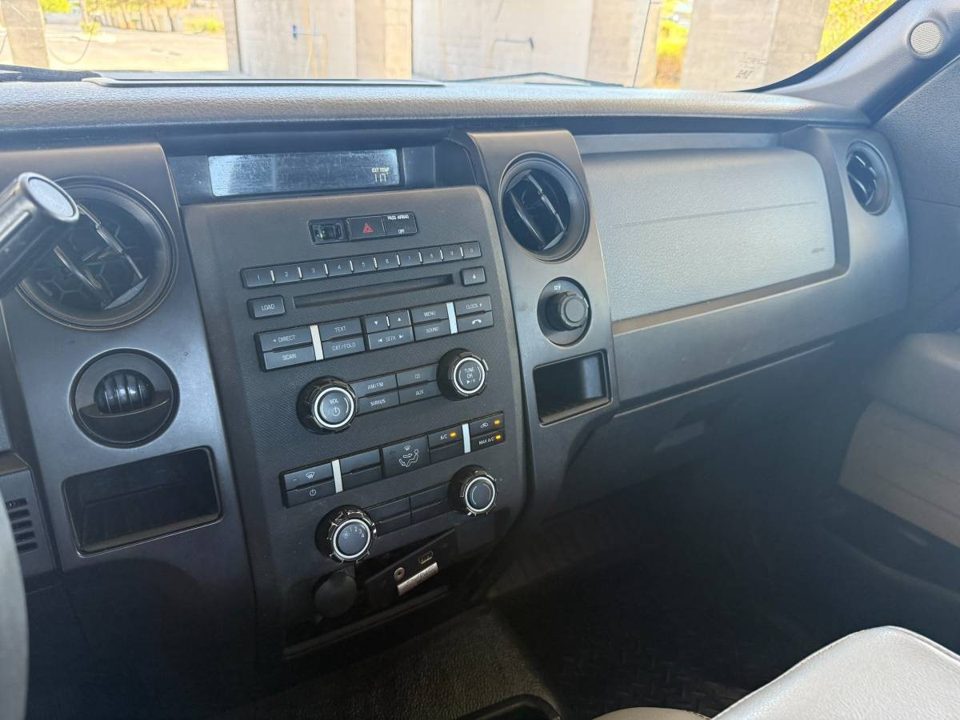 2014 Ford F150 XL SUPER CAB CLEAN NEVADA TITLE