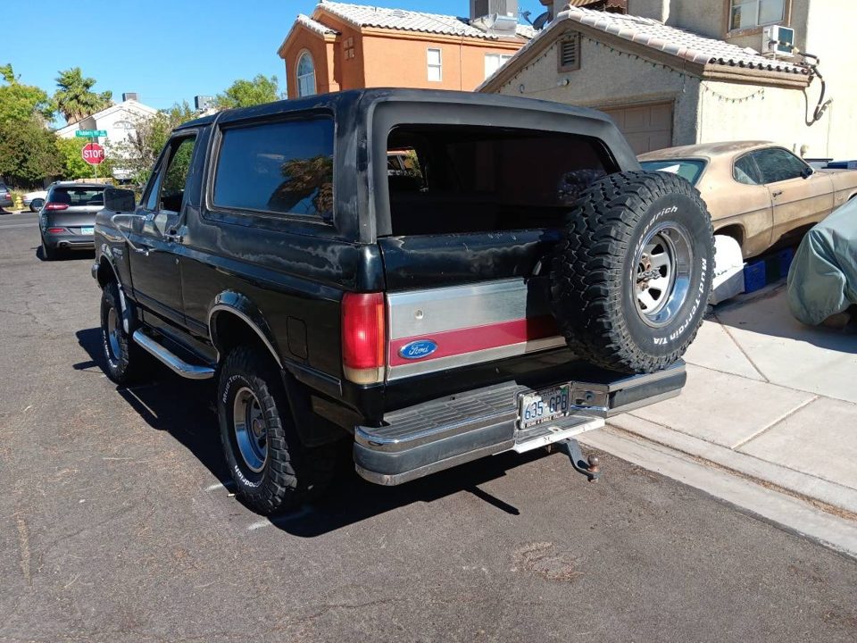 1990 Ford Bronco XLT 4WD $13000