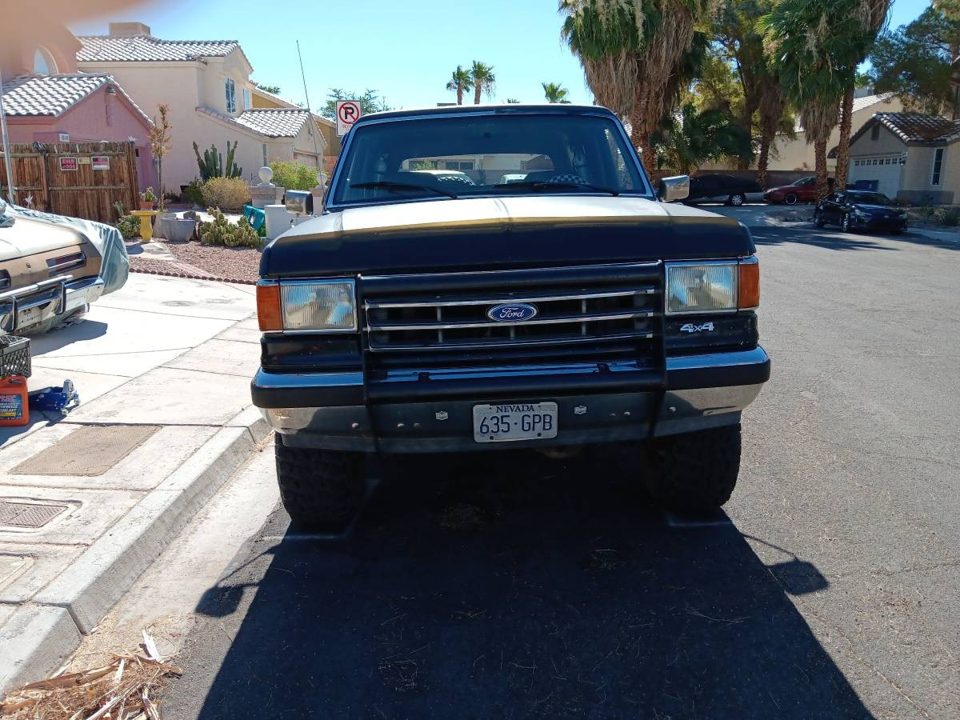 1990 Ford Bronco XLT 4WD $13000